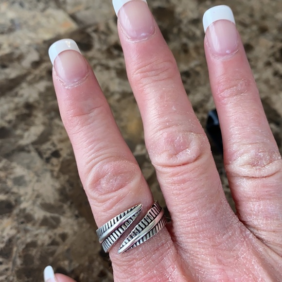Sterling silver feather ring - Picture 3 of 6